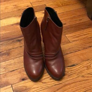 Hugo boss heeled boots